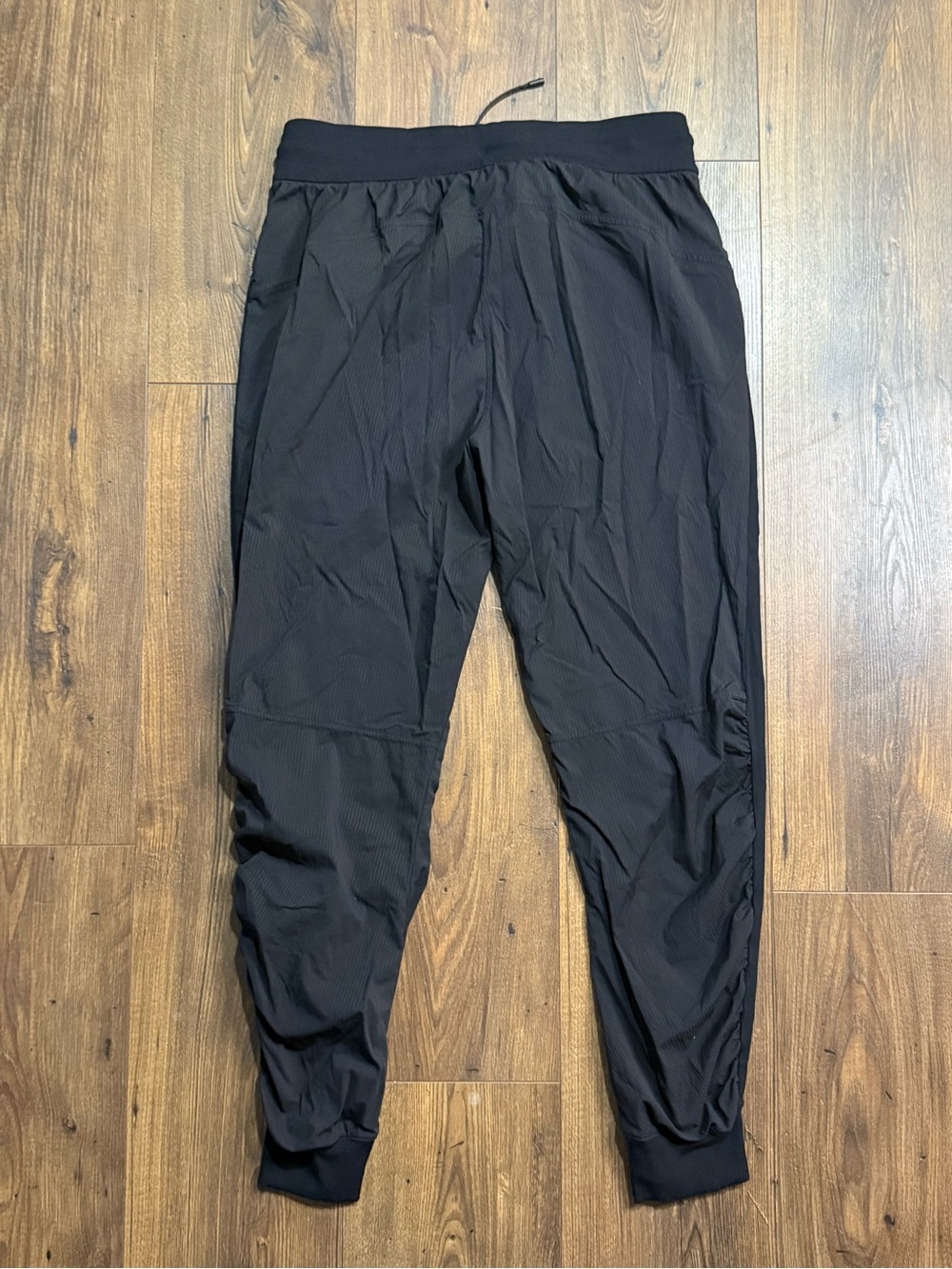 Lululemon Black Ruched Jogger Pants Women’s Size 10 Lightweight Athleisure - Picture 5 of 7